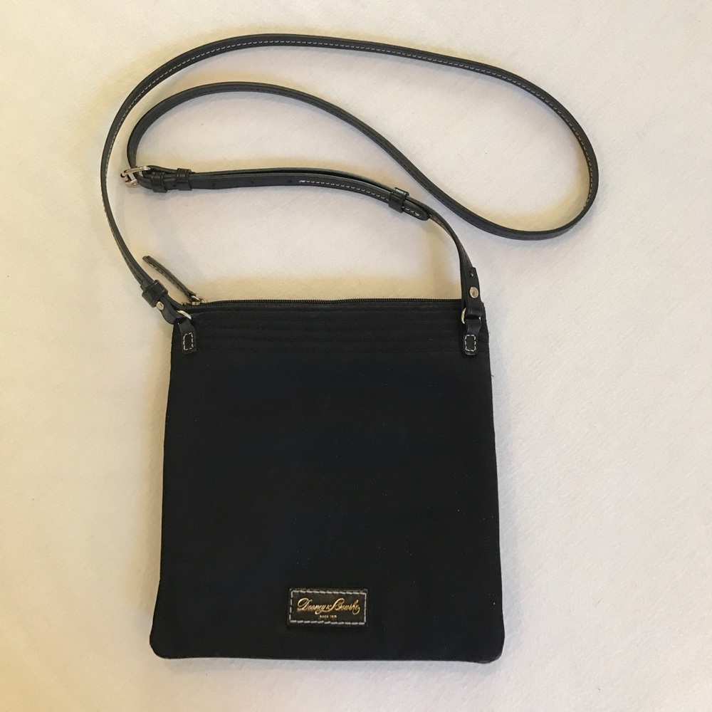 Dooney & Bourke nylon cross body w leather strap