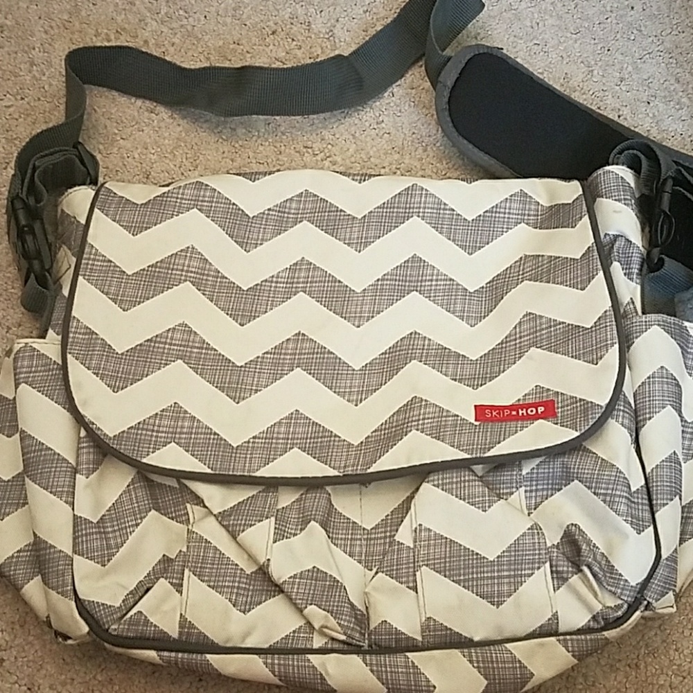 Skip Hop Dash Messenger Diaper Bag