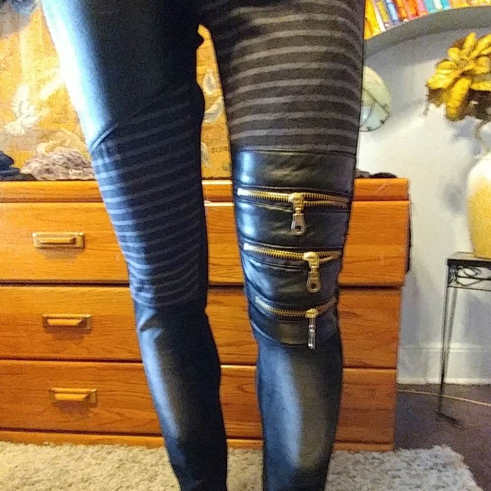 1 left🌟NWT🌟TBRYX Leather Fashion Jean - Picture 8 of 8