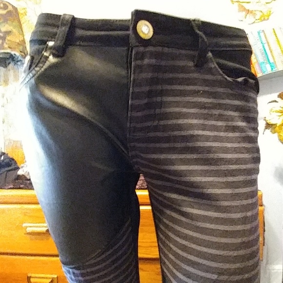 1 left🌟NWT🌟TBRYX Leather Fashion Jean - Picture 7 of 8