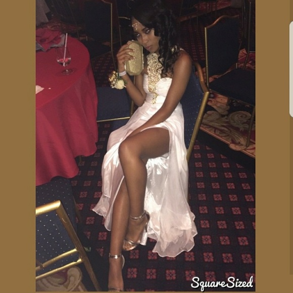 Sold Prom - Picture 2 of 4