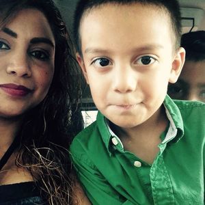 Meet your Posher, Debiz