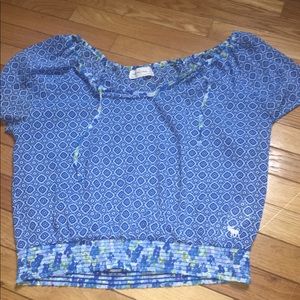 Abercrombie and Fitch flown top