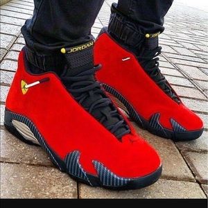 Meet your Posher, Casey