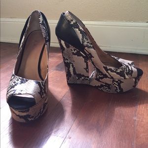 L.A.M.B. Amour Combo Snakeprint Cut-out Wedges