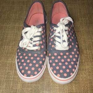 Polka dot tennis shoes!