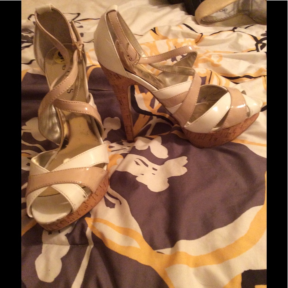 Guess Cork heel White and Tan