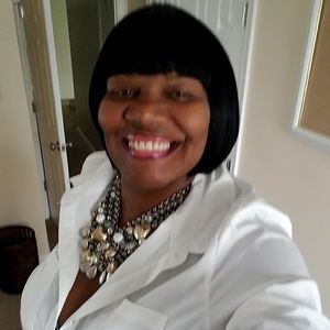 Meet your Posher, Carolyn