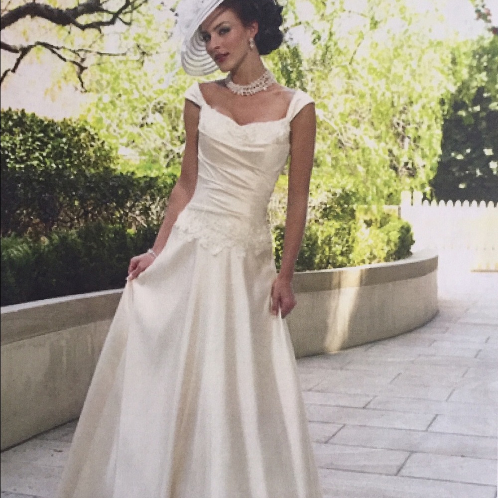 **LAST CHANCE** Maggie Sottero wedding dress