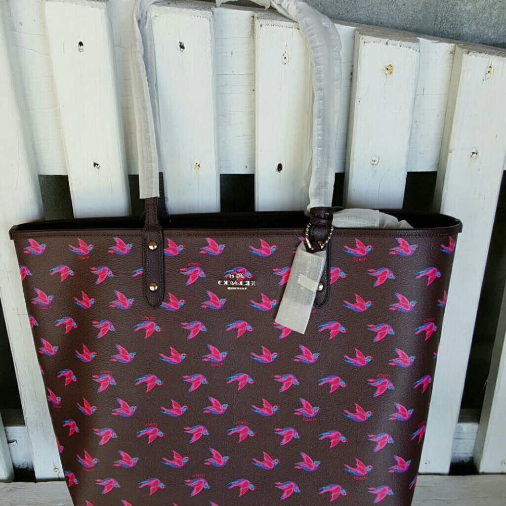 Authentic COACH Tote !