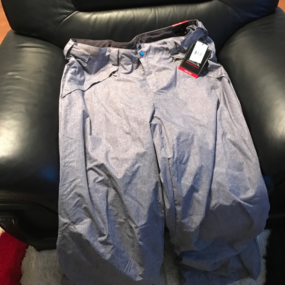 Ski Pants never worn too big!!