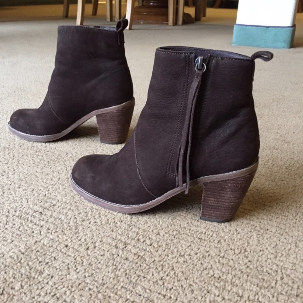 ISO Dolce Vita Jax/Joust Booties Black size 7.5-8