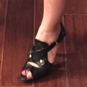 Cute straps Nine West with chunky heel sz 8.5