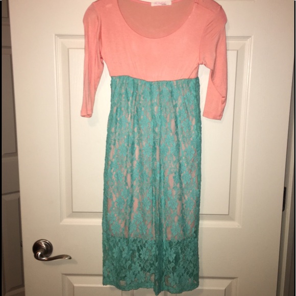 Mommy & Me Maxi Dresses - Picture 2 of 3