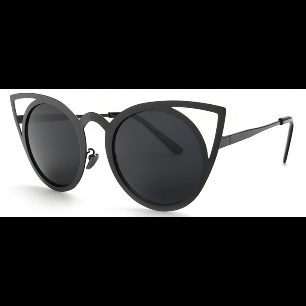 Vintage cat eye sunglasses