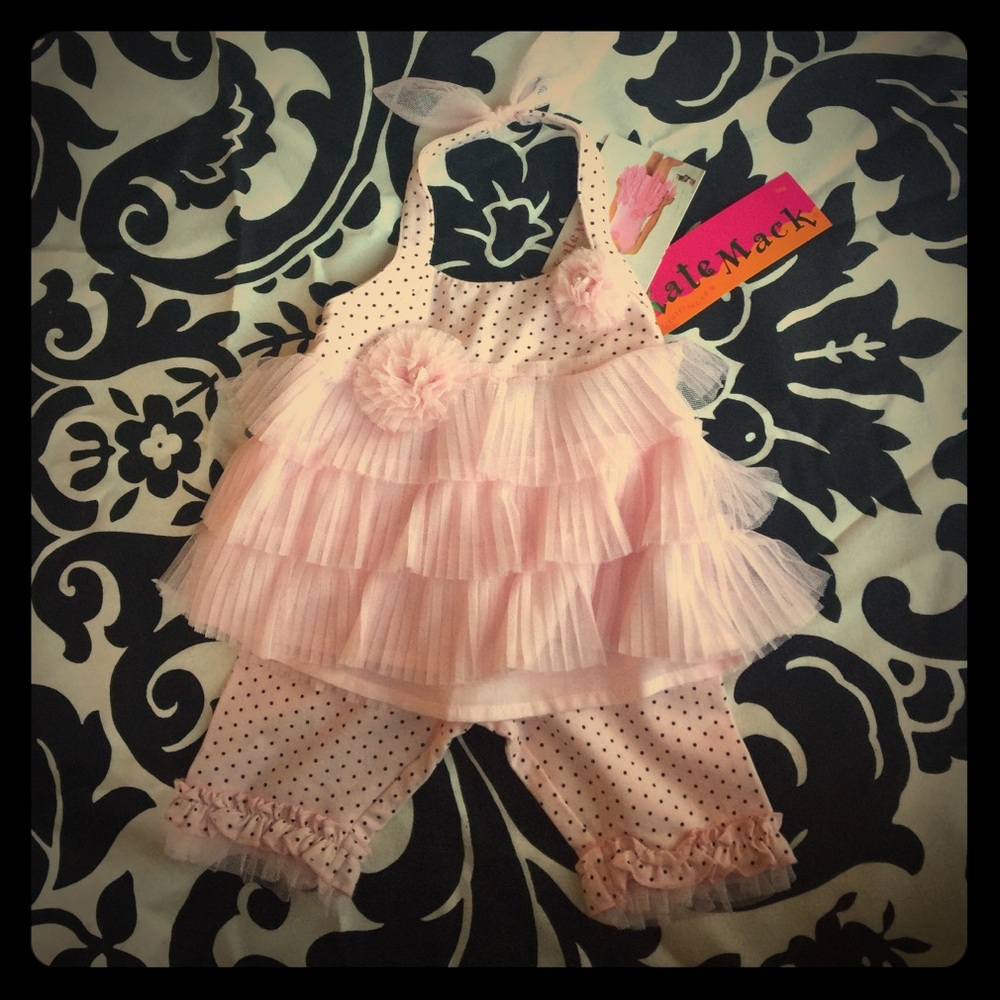 Cutest 2 piece outfit! Great for summer! In love!