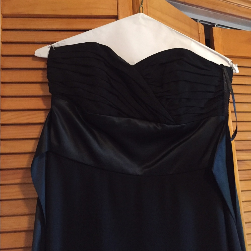 White House Black Market size 2 cocktail dress.