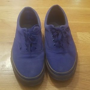 Dark blue, gum bottom Vans