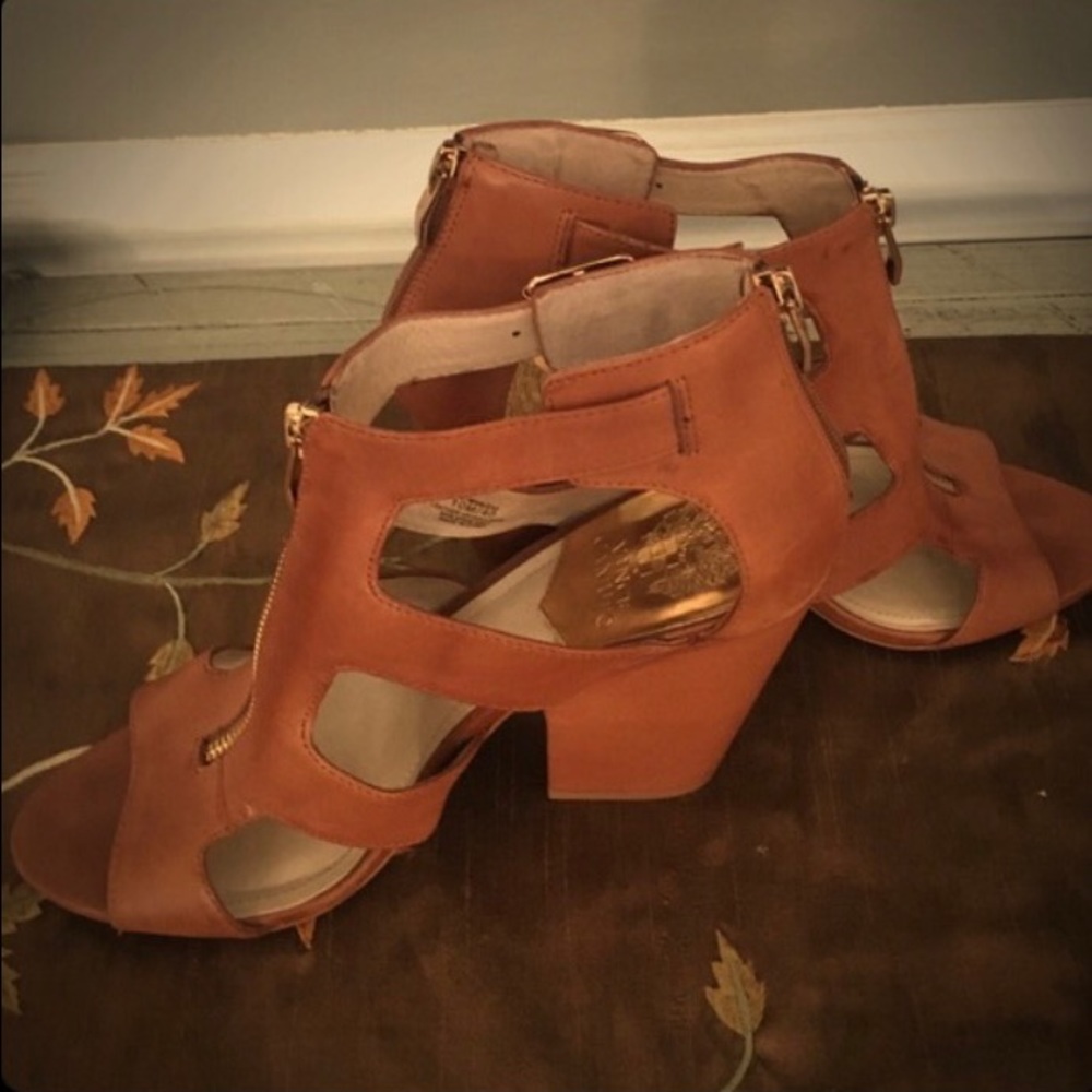 Vince Camuto GORGEOUS Open Toe Booties! Size 10