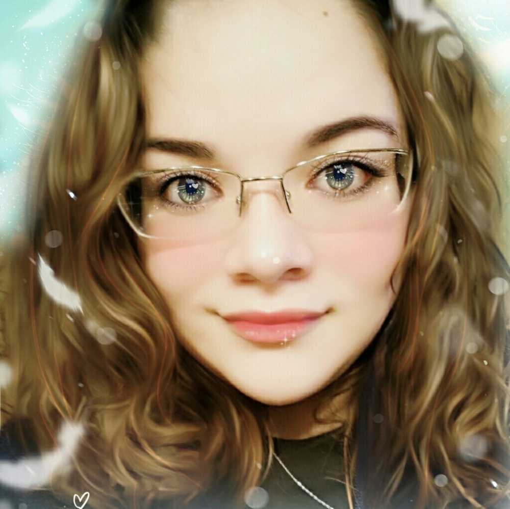 Meet your Posher, Delina