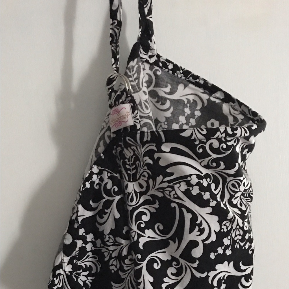 Breastfeeding Cover 💢 Donating This Weekend