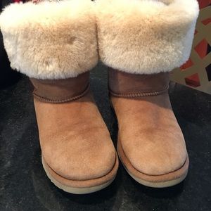 Youth size uggs