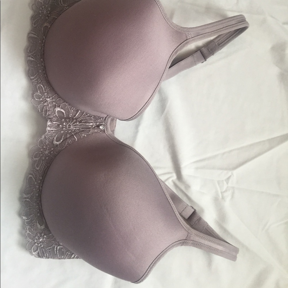Bali Underwire Bra Taupe Size 34DD EUC