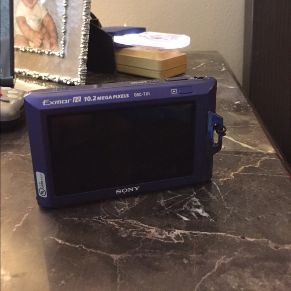 Sony camera - Picture 2 of 3