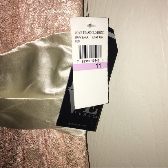 Lace semi-formal dress - Picture 3 of 3