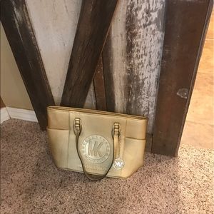 Michale Kors Purse