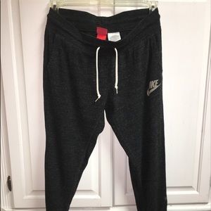 Nike thin jog pants