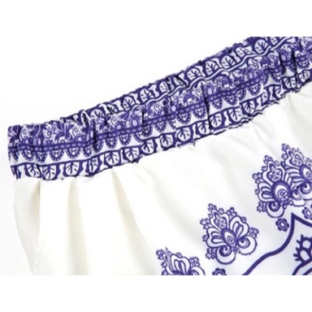 ❗️CLEARANCE❗️Blue White Crop Top Short Set S M L - Picture 3 of 3