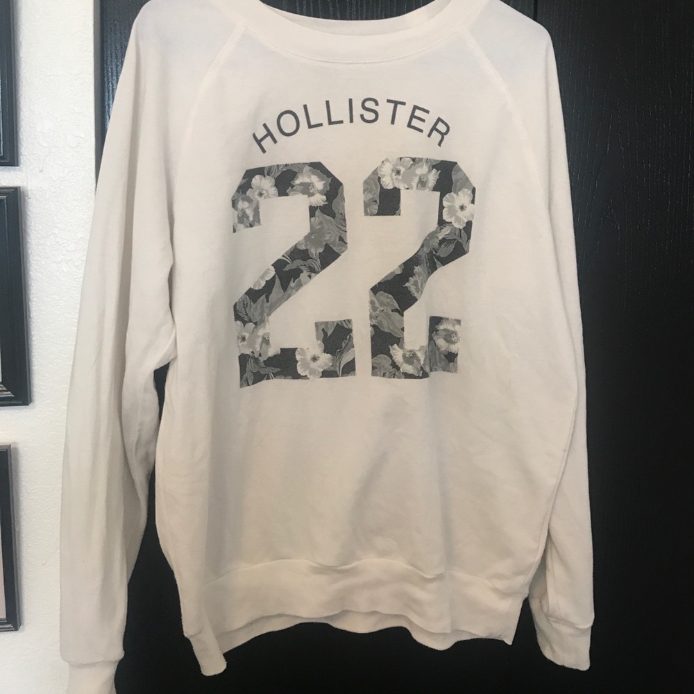 Hollister sweater