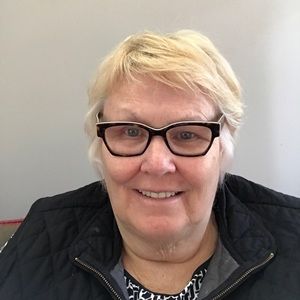 Meet your Posher, Lorrie