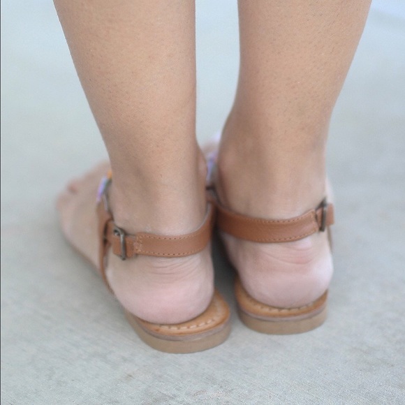 NIB Aztec Multicolor Hand Beaded Sandals - Picture 3 of 4