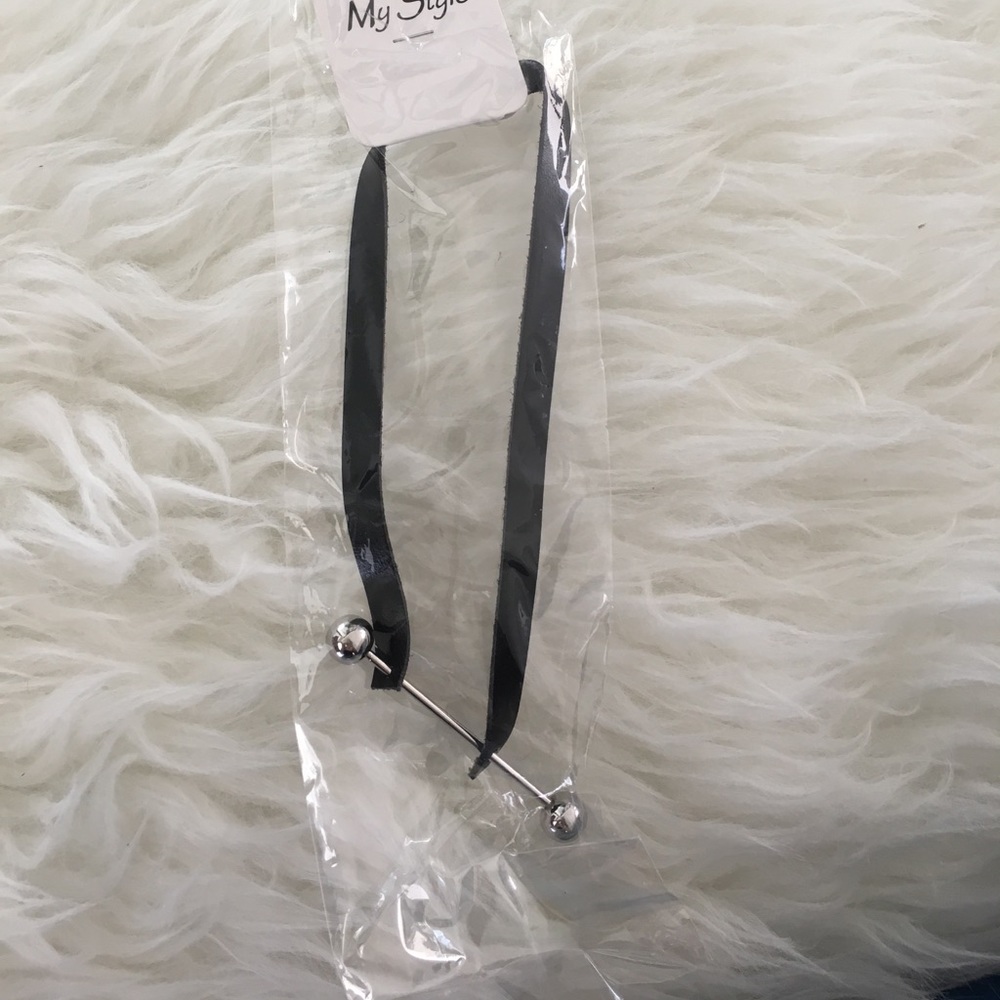 barbell choker necklace