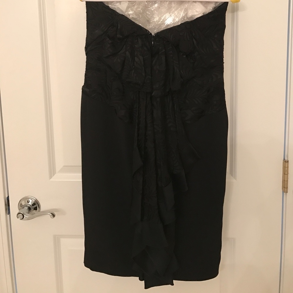 Black sleeveless elegant dress
