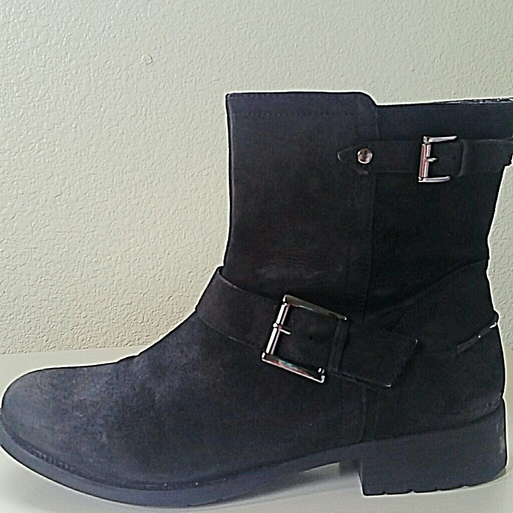 Clarks Black Distressed Suede Boots, 8.5