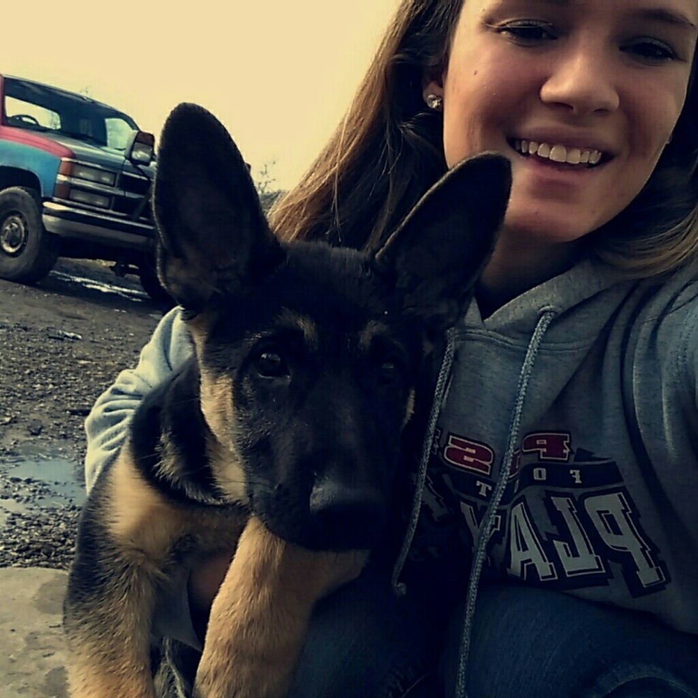 Meet your Posher, Kayla