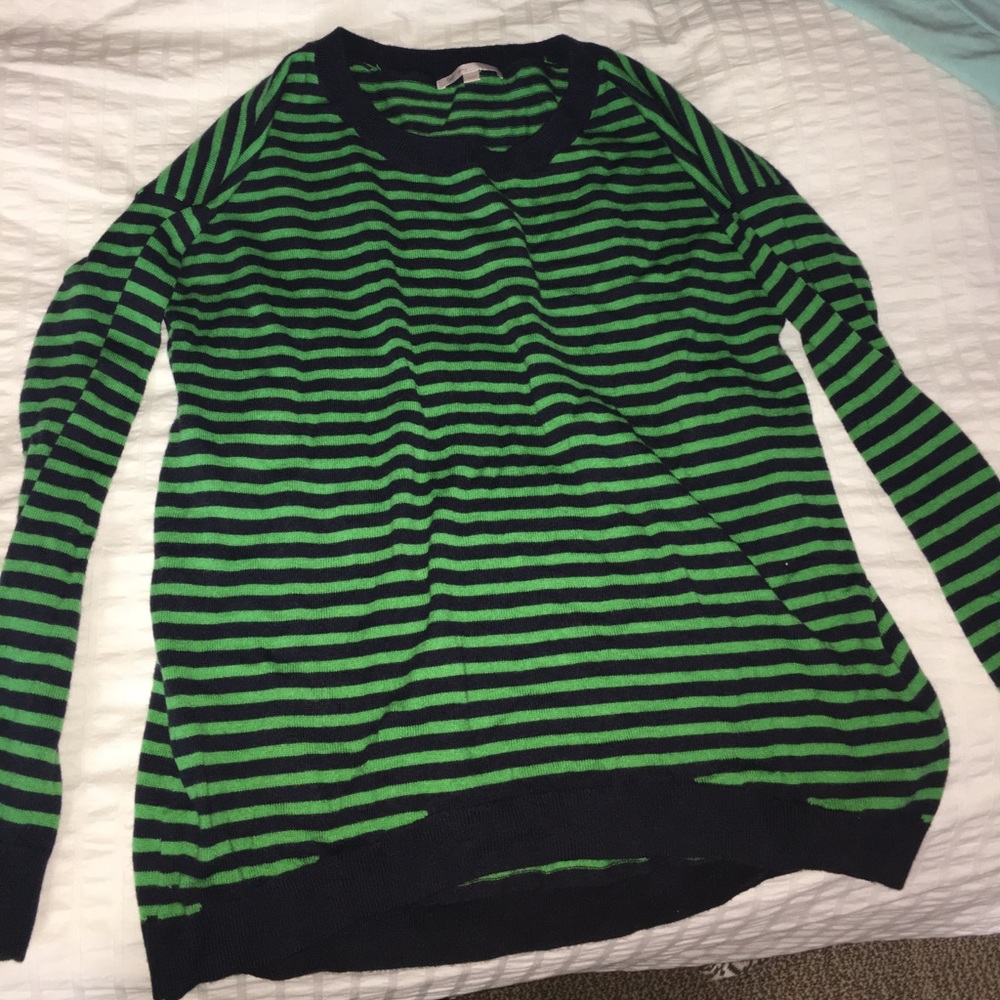 Gap sweater