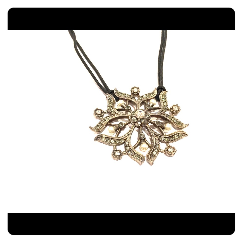 Banana Republic snowflake, rhinestone, choker