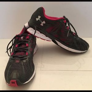 Under Armour sneakers, excellent condition