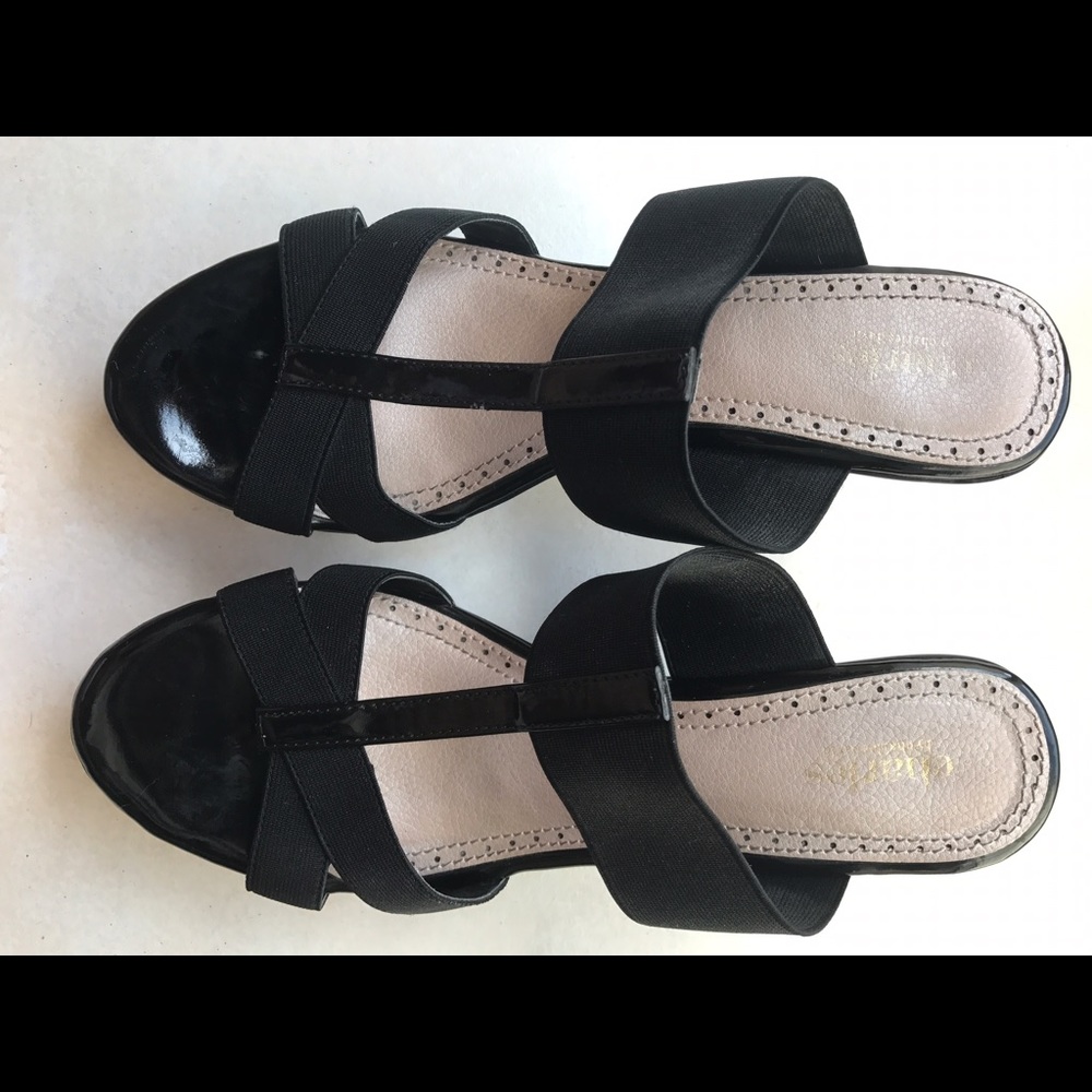 Charles David slip-on platform shoe