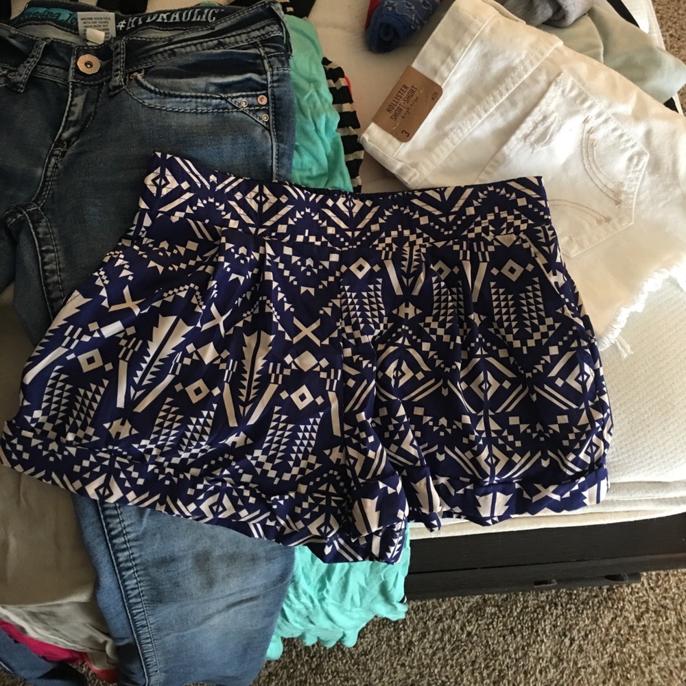 Navy/cream tribal print shorts