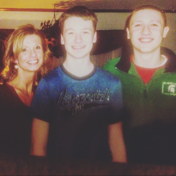 Meet your Posher, Lisa - Picture 2 of 8