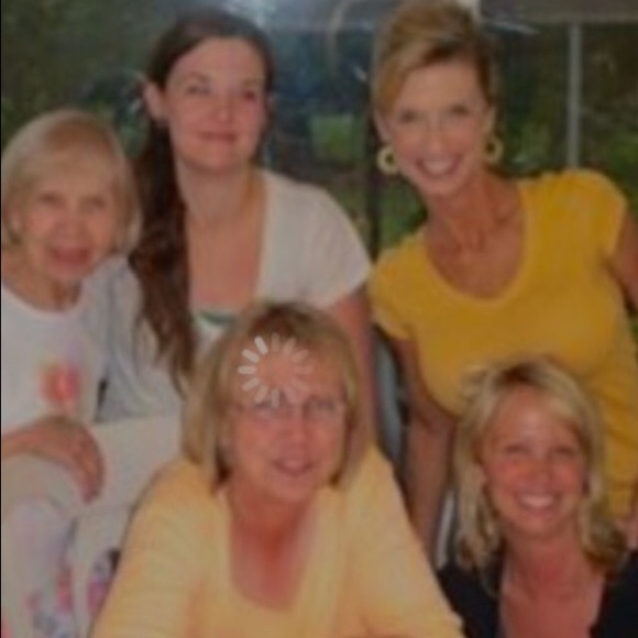 Meet your Posher, Lisa - Picture 3 of 8