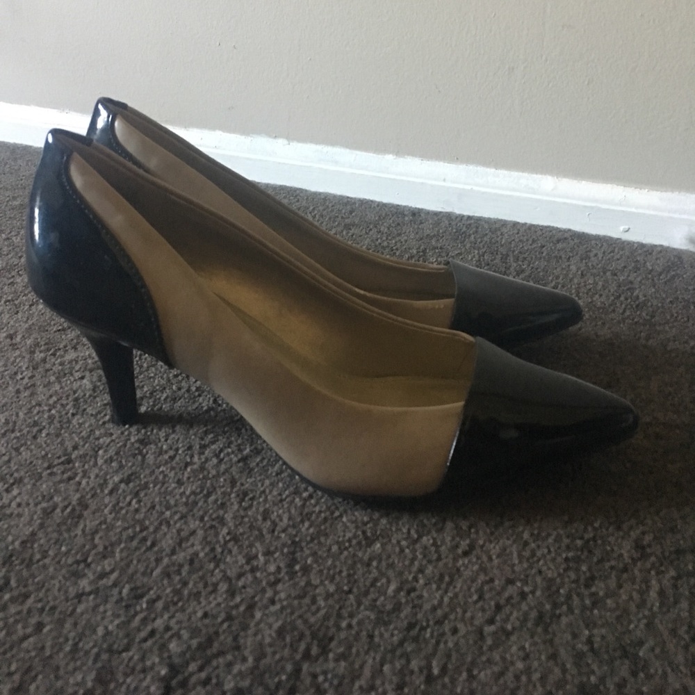 Bandolino shoes! Great condition. Size 7