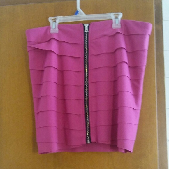 Mini Rampage Skirt - Picture 2 of 2