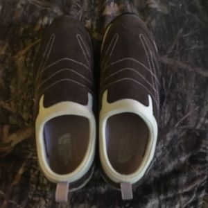North face insulated moccasin type shoes