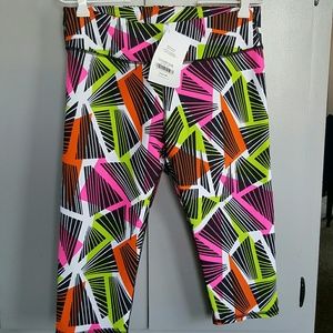 Fabletics Salar Crop NWT